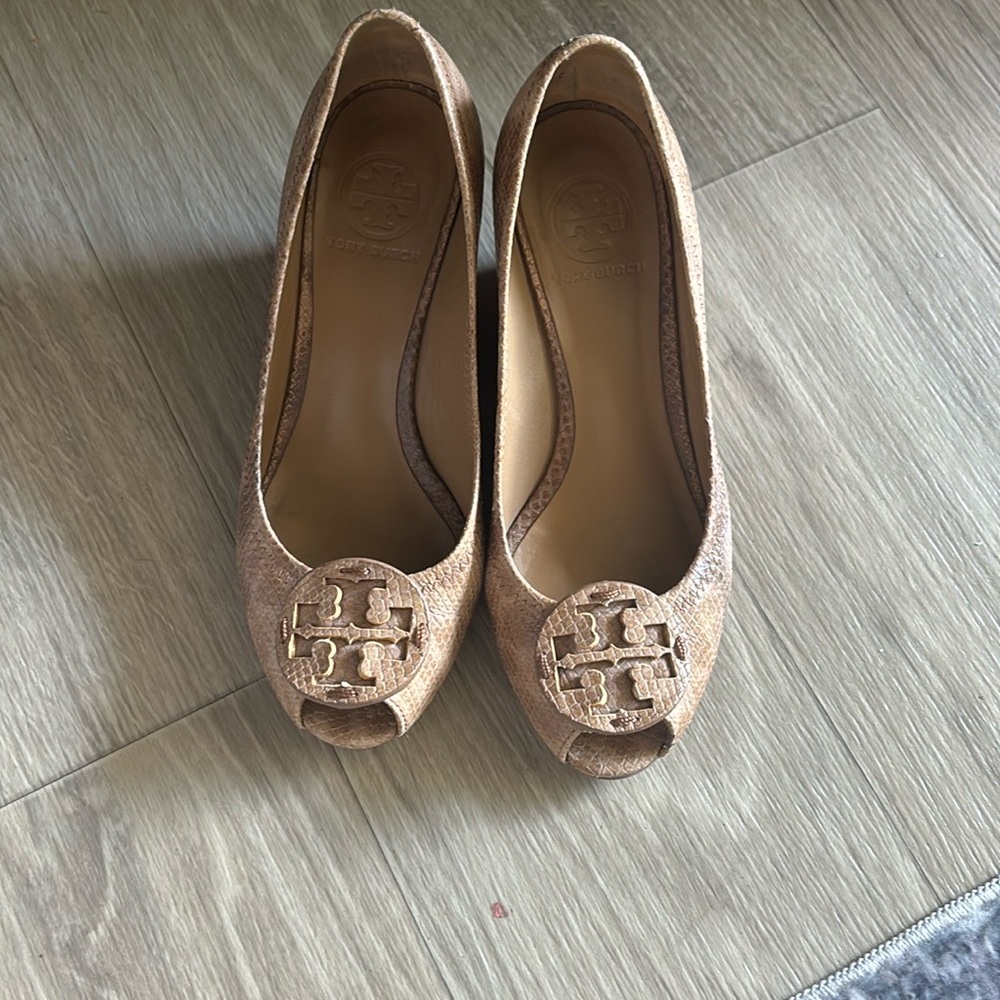 Tory Burch Tan Woven Leather Flats